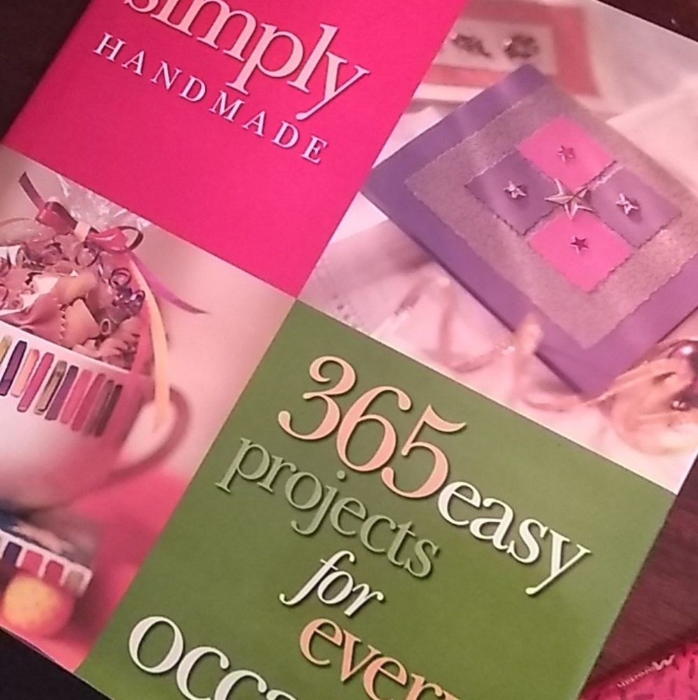 📚 Bundle of 2 Better Homes & Gardens Crafts & DIY Books - Picture 3 of 4